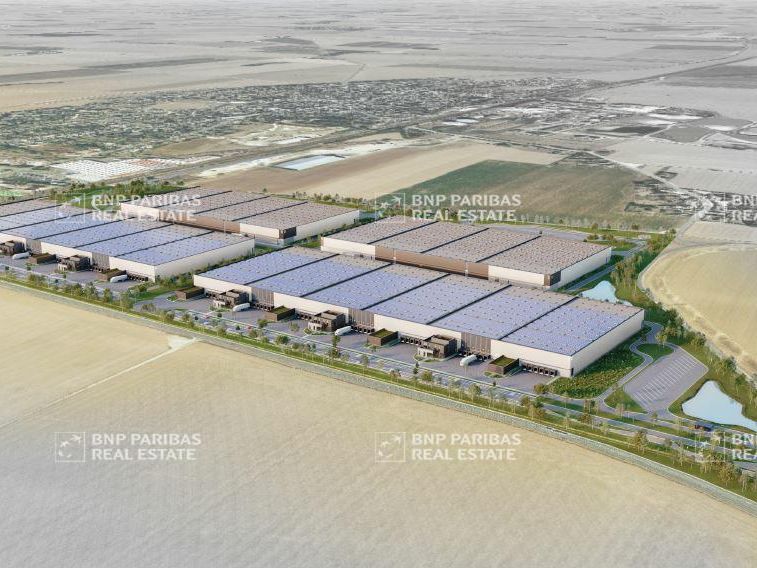 32427 m² pour cetentrepôts classe a en location à Toury