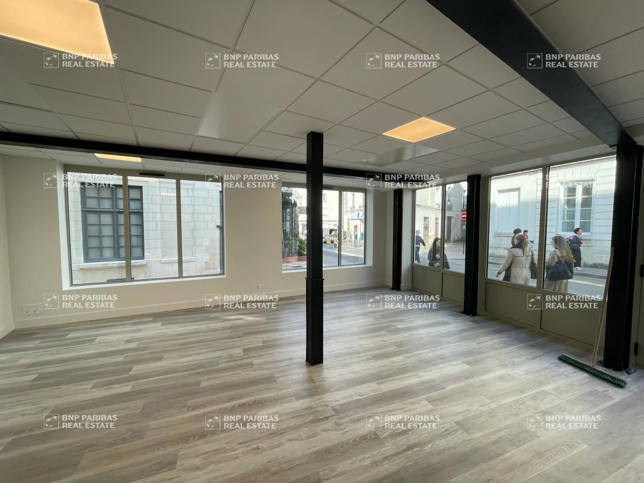 Location Local commercial 78 m² non divisibles 37000 Tours