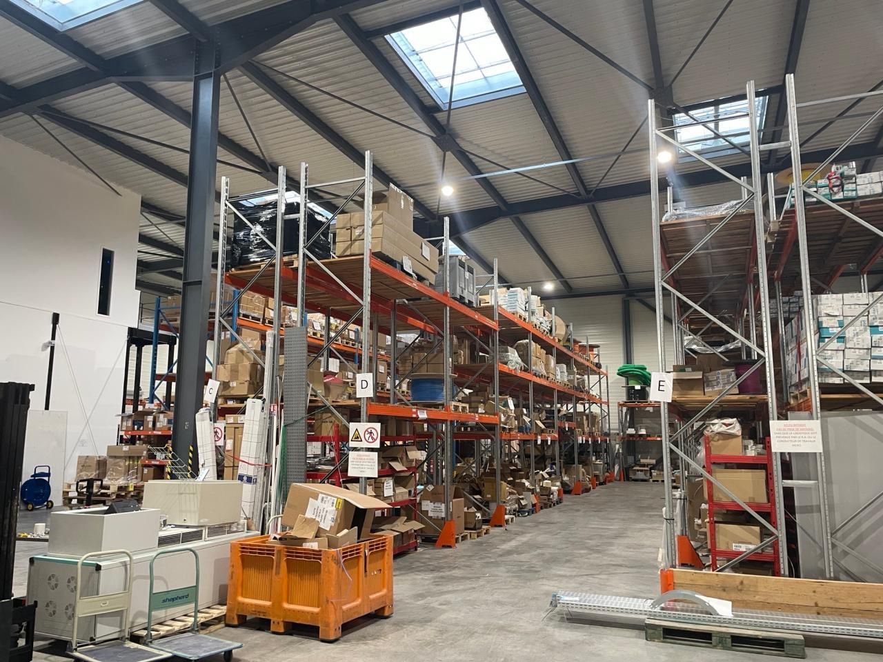 1760 m² pour ce pme-pmi en location à Roissy-en-france