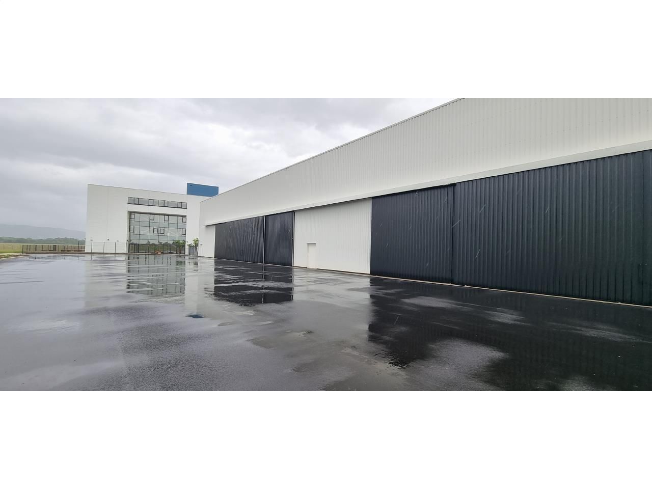 Location Activité 3427 m² divisibles 26200 Montélimar