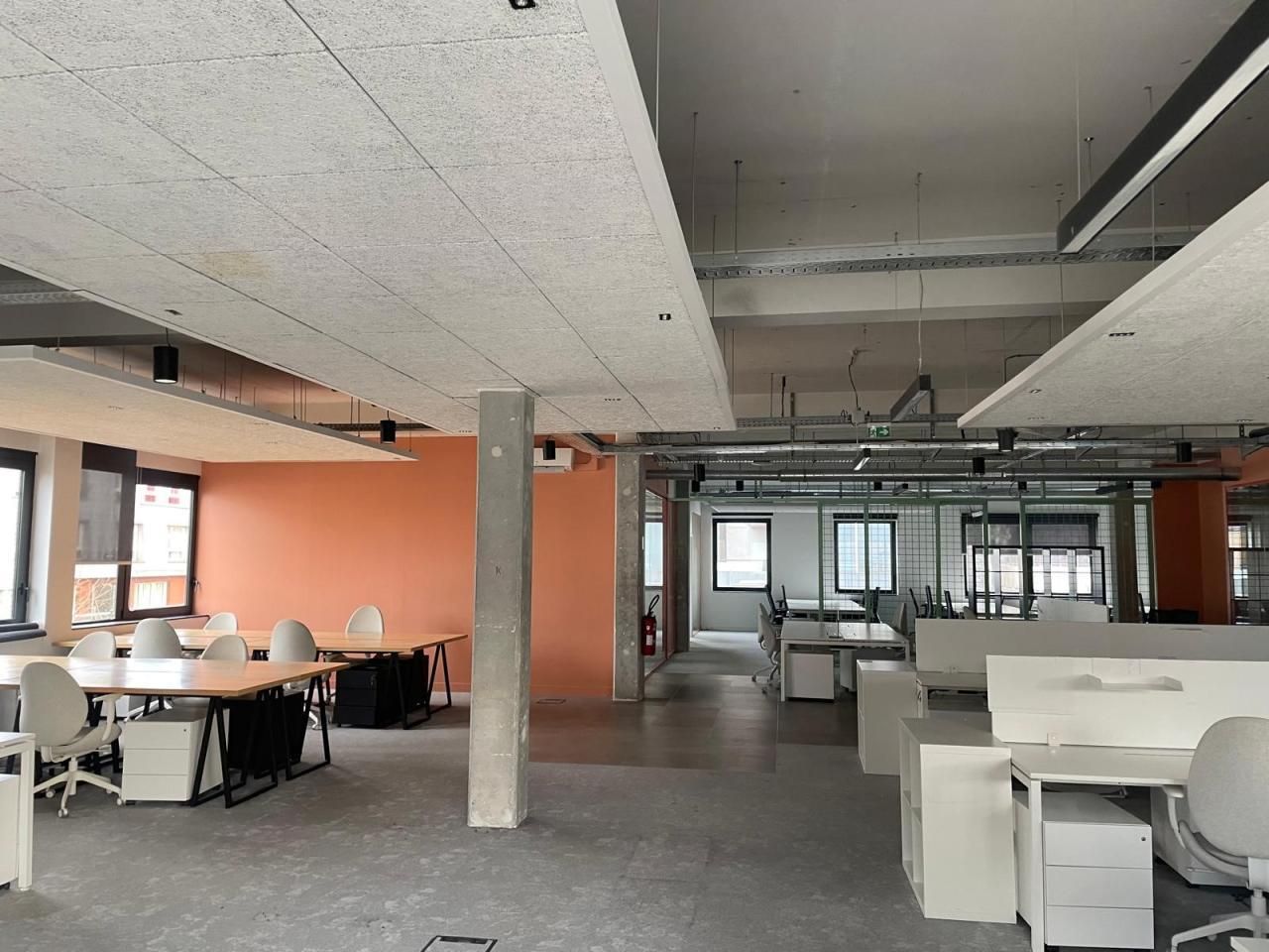 1226 m² pour ce bureaux en location à Saint ouen