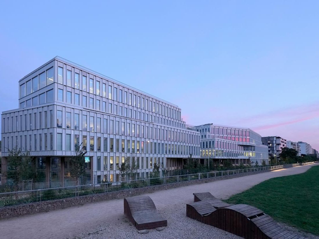 19431 m² pour ce bureaux en location à Gentilly