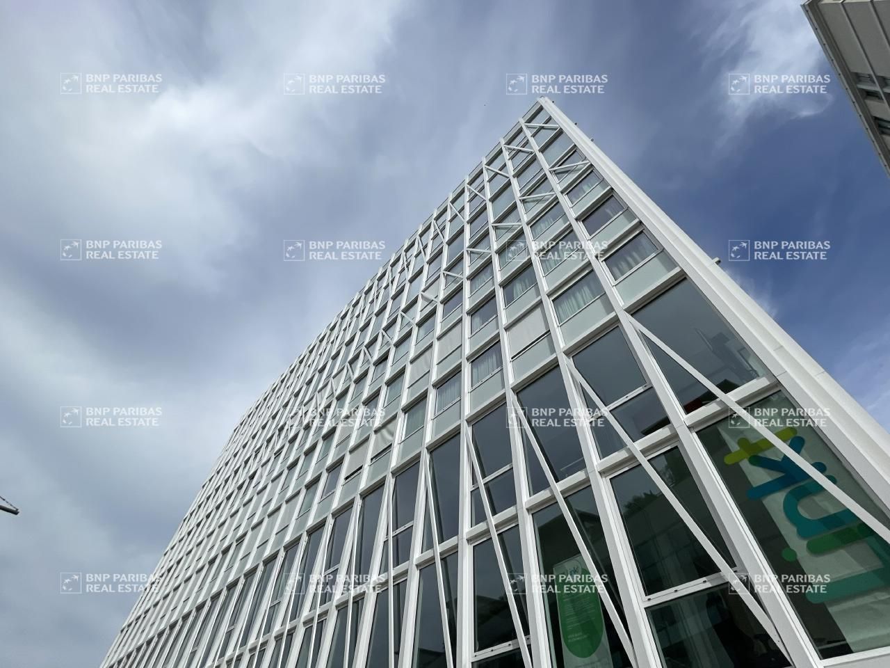 Location Bureaux 574.71 m² non divisibles 37000 Tours