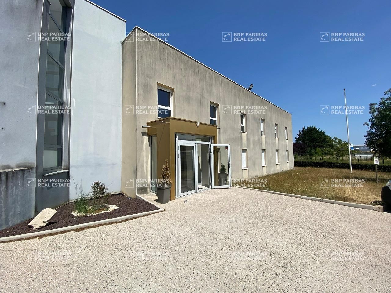 Location Bureaux 220 m² non divisibles 21850 Saint-apollinaire