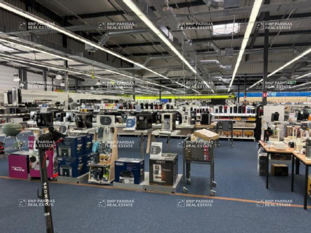 2251 m² pour ce local commercial en location à Metz