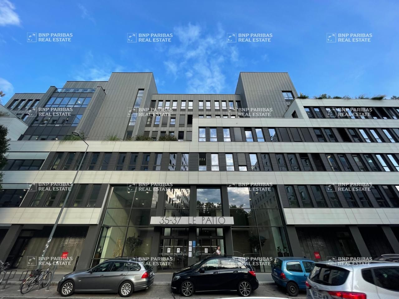 2441 m² pour ce bureaux en location à Villeurbanne