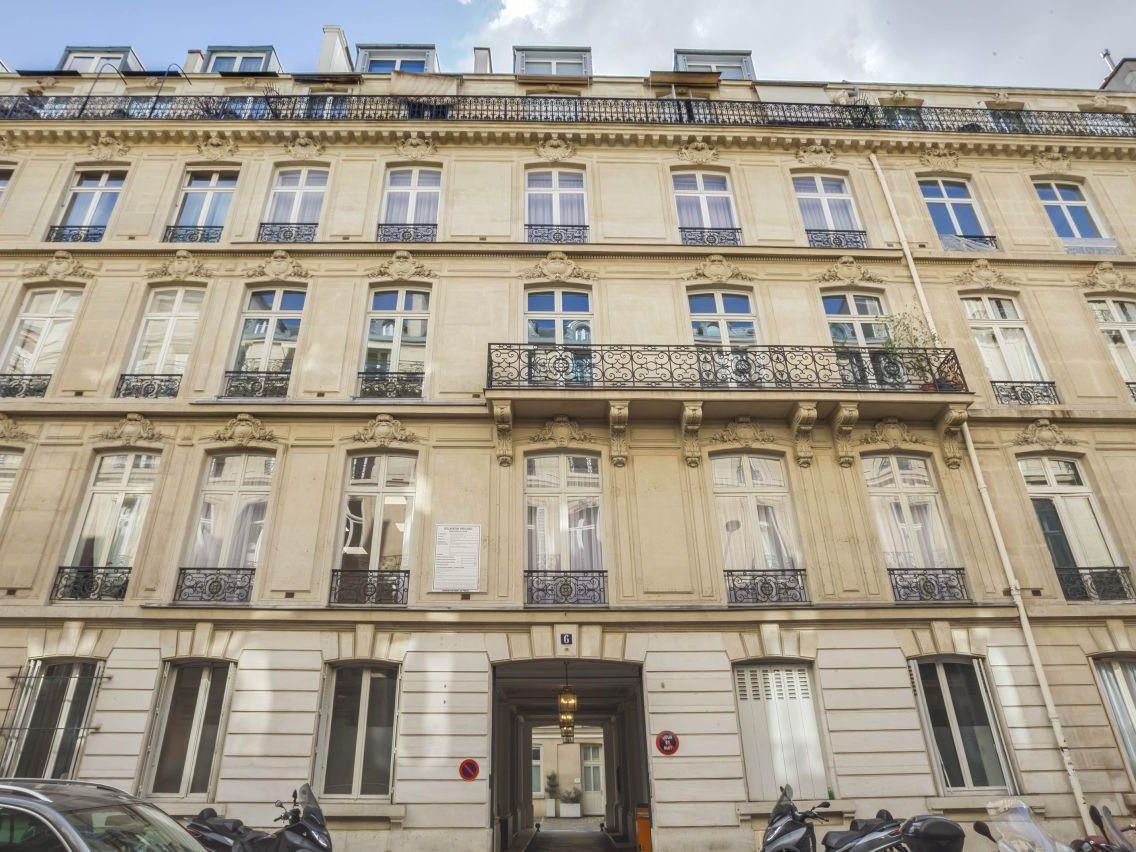 67 m² pour ce bureaux en location à Paris