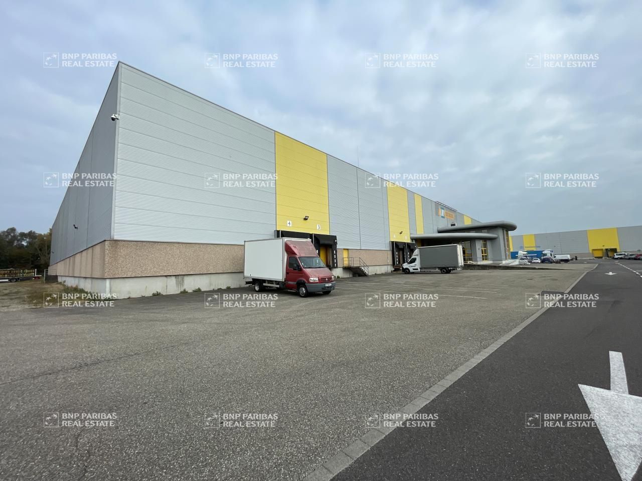 Location Entrepôts classe A 10880 m² divisibles 67850 Herrlisheim