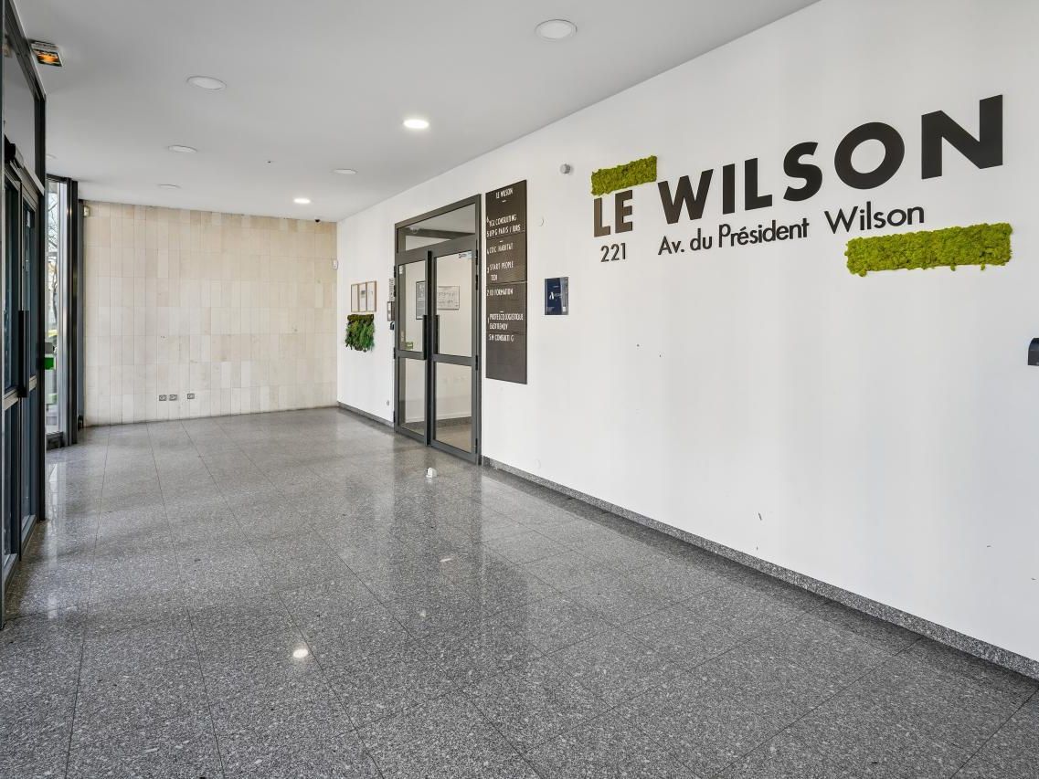 Location Bureaux 1450.3 m² divisibles 93210 Saint-denis