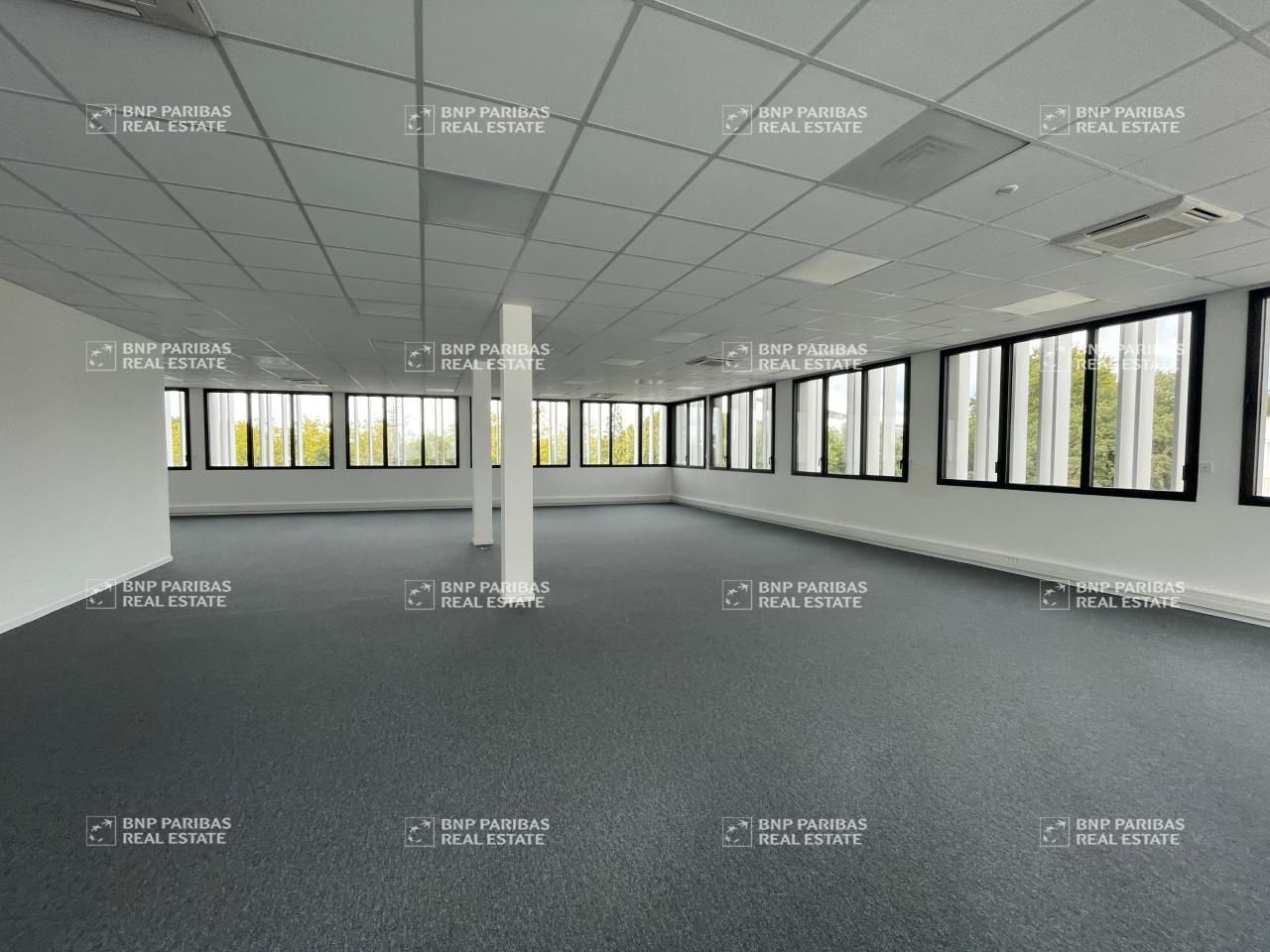 1845 m² pour ce bureaux en location à Nantes