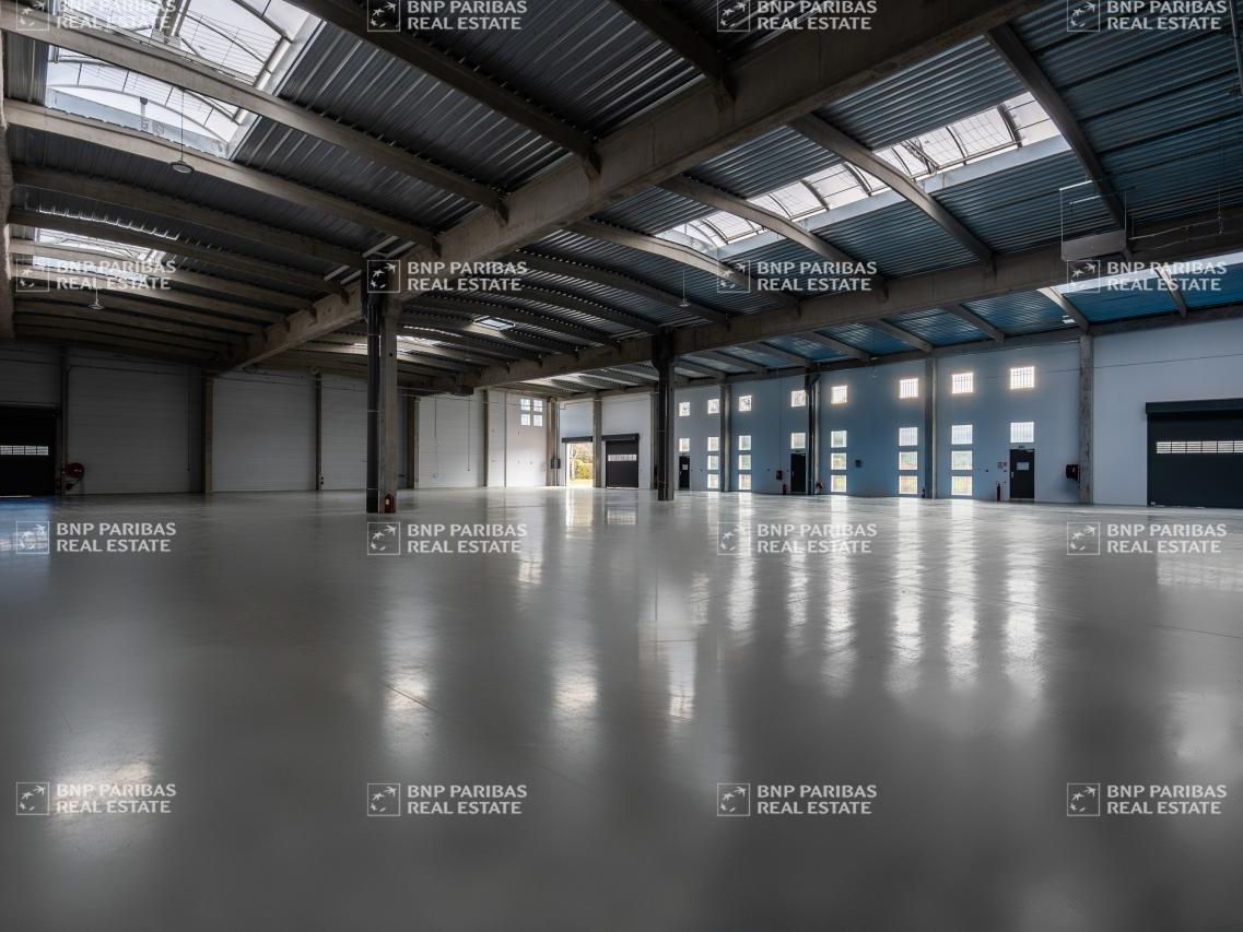 Vente Entrepôts classe A 4692 m² non divisibles 77183 Croissy-beaubourg