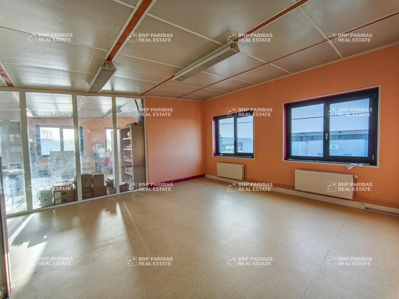 178 m² pour ce bureaux en location à Le rheu