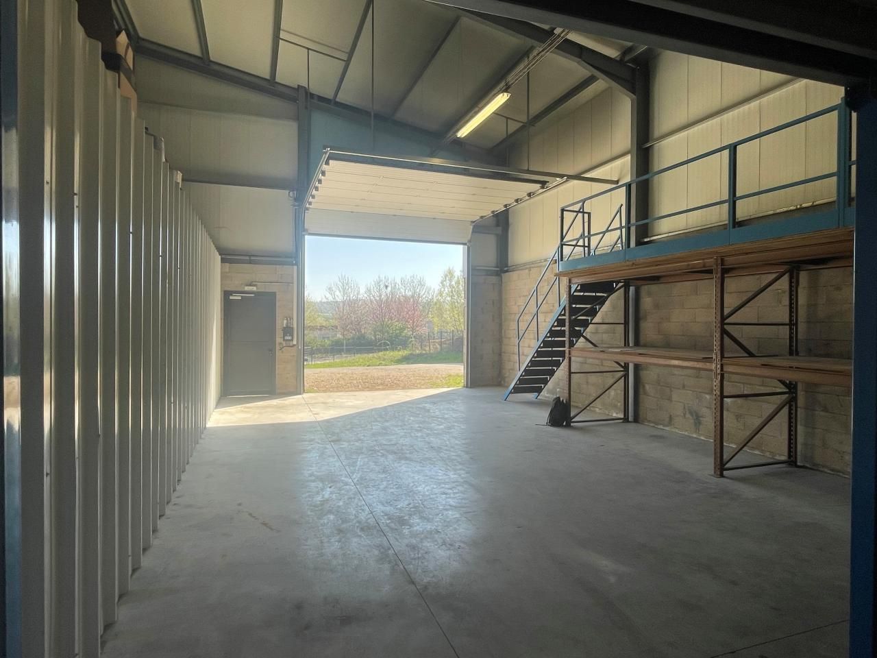 181 m² pour ce activité en location à Ecquevilly