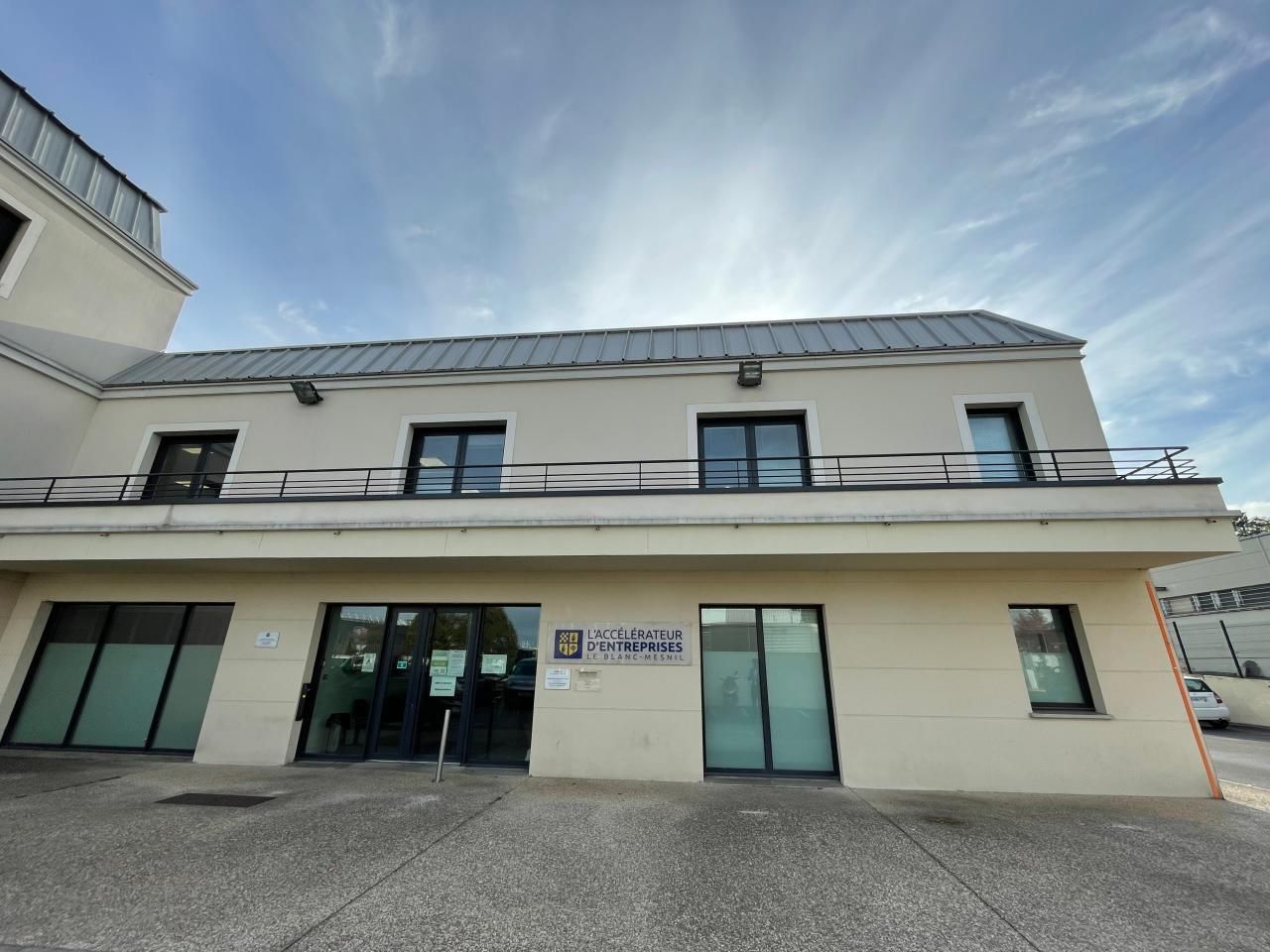 Location Bureaux 226 m² non divisibles 93150 Le blanc-mesnil