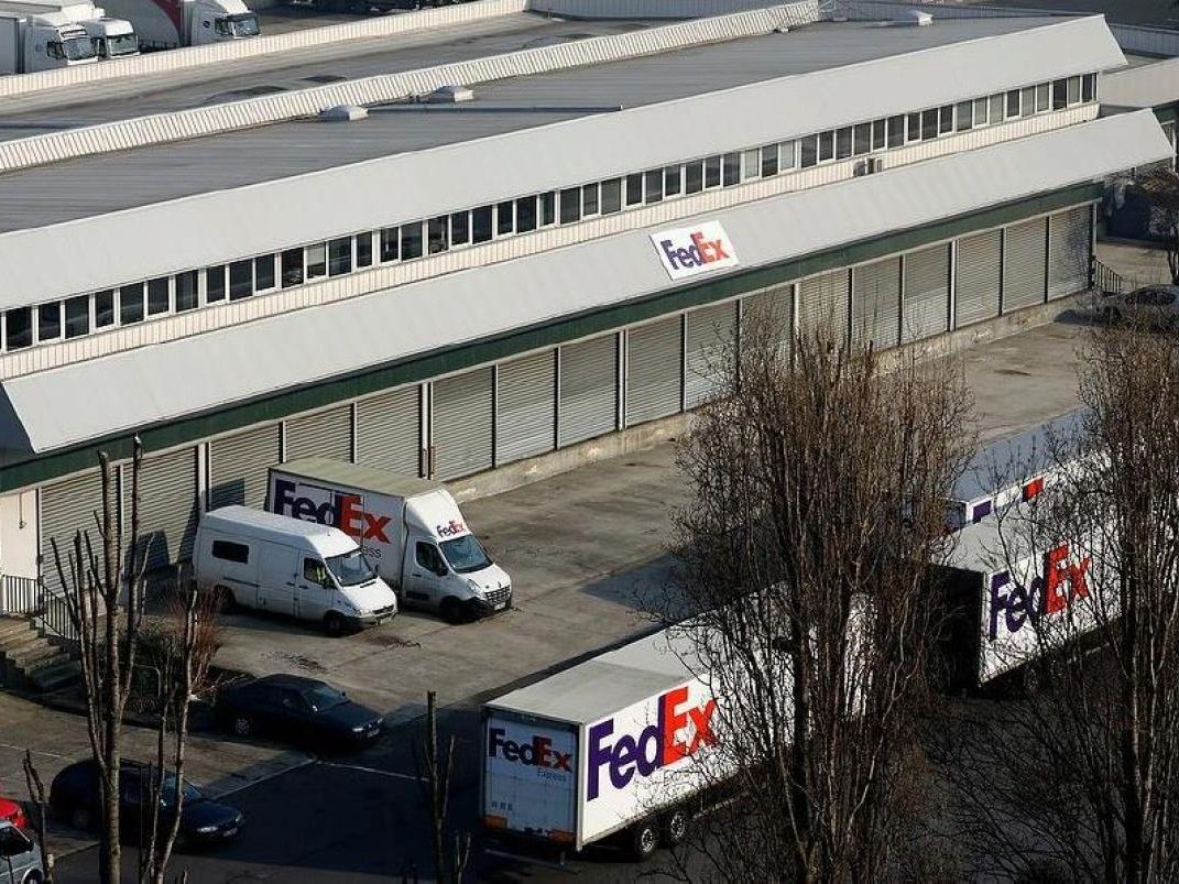 Location Entrepôts classe B 4249 m² non divisibles 93600 Aulnay-sous-bois