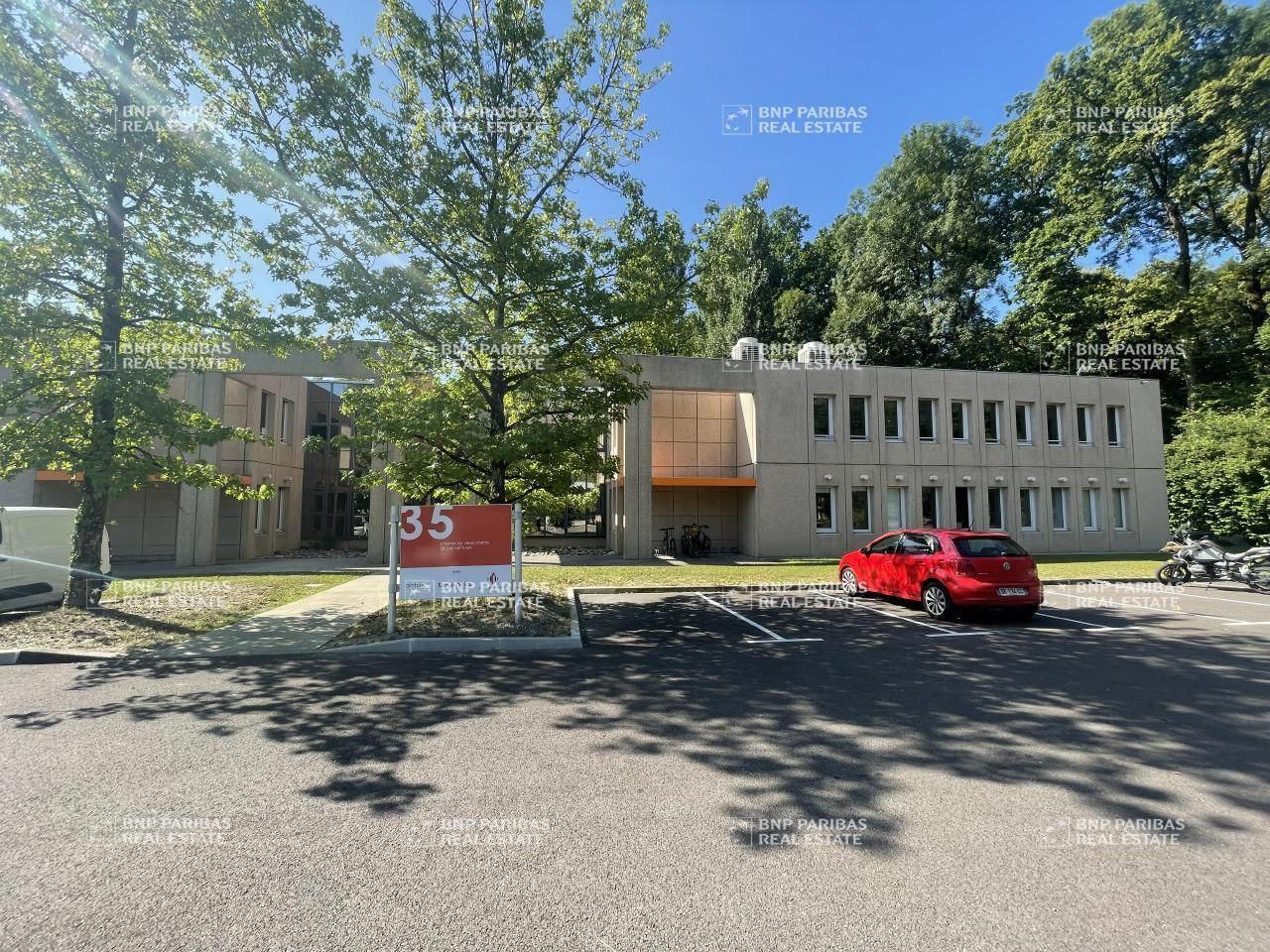 750 m² pour ce bureaux en location à Meylan