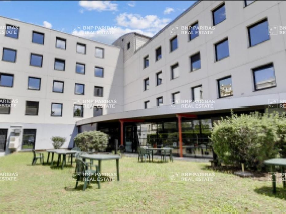 3048 m² pour ce bureaux en location à Lyon