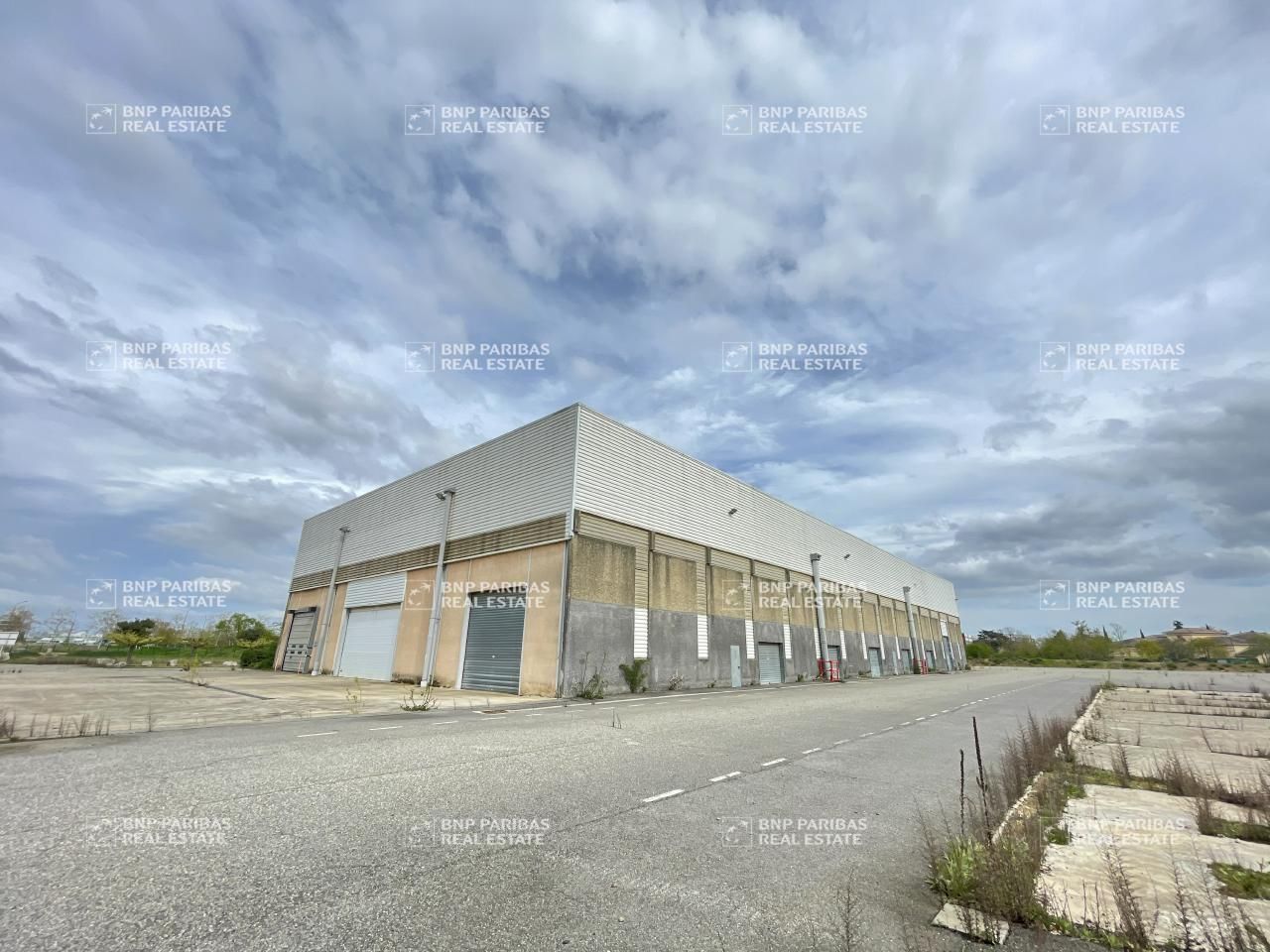 Location Activité 3200 m² non divisibles 31100 Toulouse