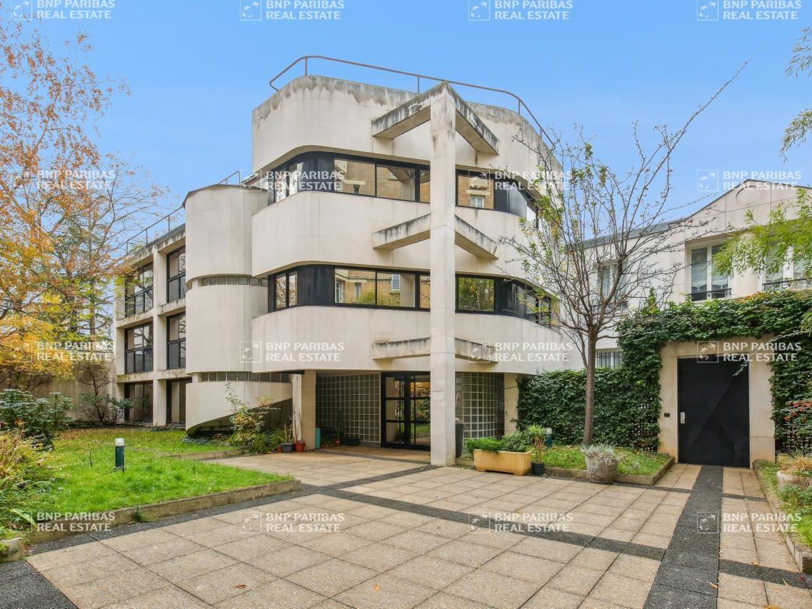 320 m² pour ce bureaux en location à Boulogne billancourt