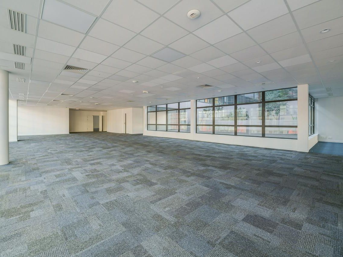 2595 m² pour ce bureaux en location à Massy