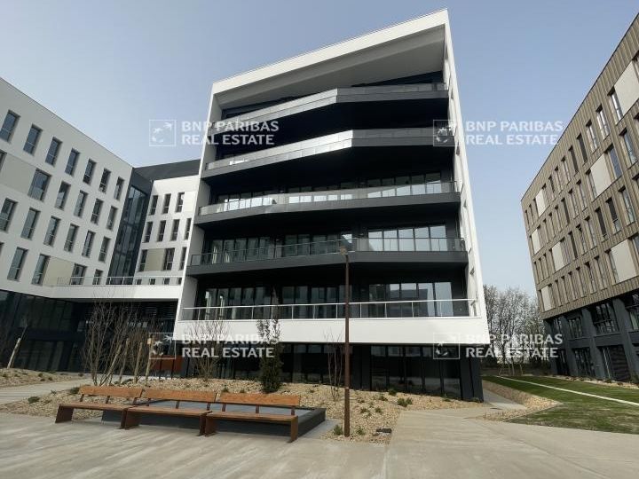 3199.98 m² pour ce bureaux en vente à Cesson-sévigné