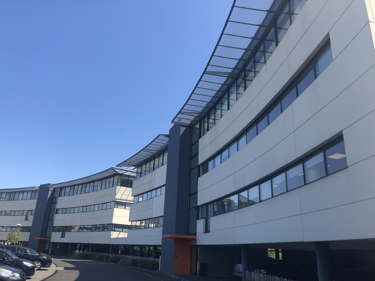 Location Bureaux 2269 m² divisibles 33700 Mérignac