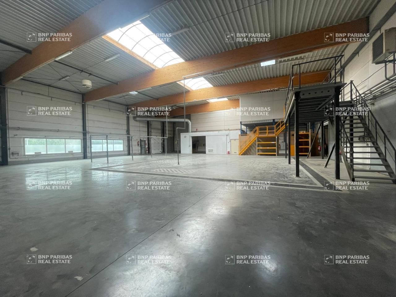 Location Activité 2800 m² non divisibles 59200 Tourcoing