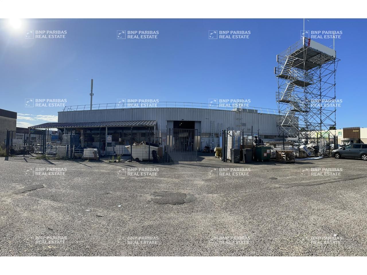 1200 m² pour ce activité en location à Pessac