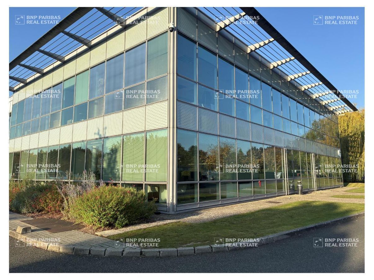 Location Bureaux 230 m² non divisibles 95700 Roissy-en-france