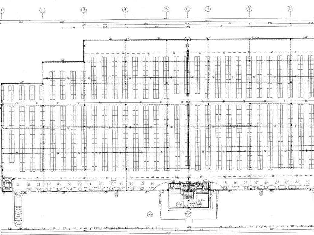 8265 m² pour cetentrepôts classe a en location à Meyzieu
