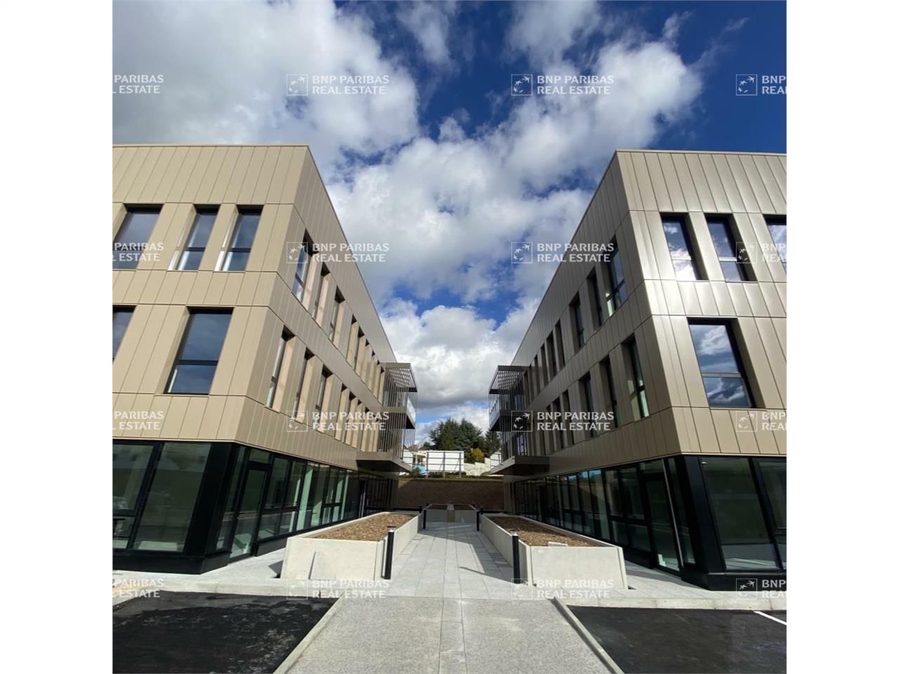 2625 m² pour ce bureaux en location à Limonest