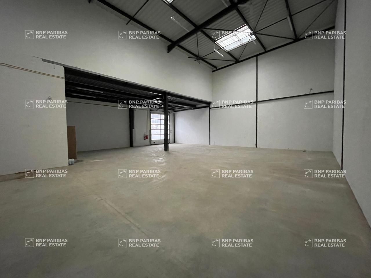 Location PME-PMI 451 m² non divisibles 77090 Collégien
