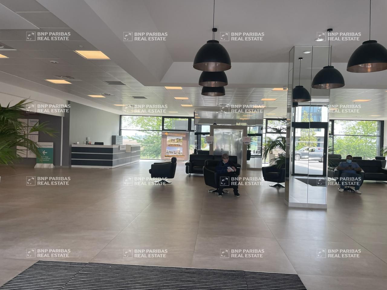 2509.78 m² pour ce bureaux en vente à Jossigny