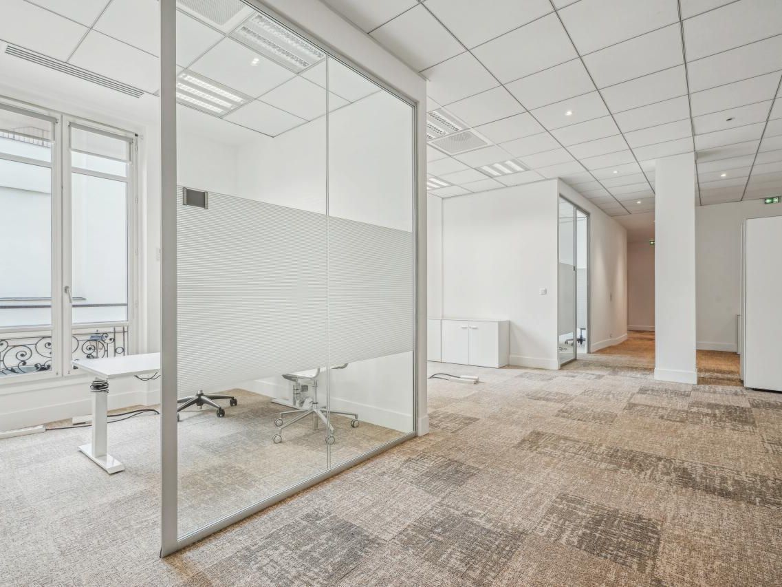 Location Bureaux 341.5 m² non divisibles 75116 Paris