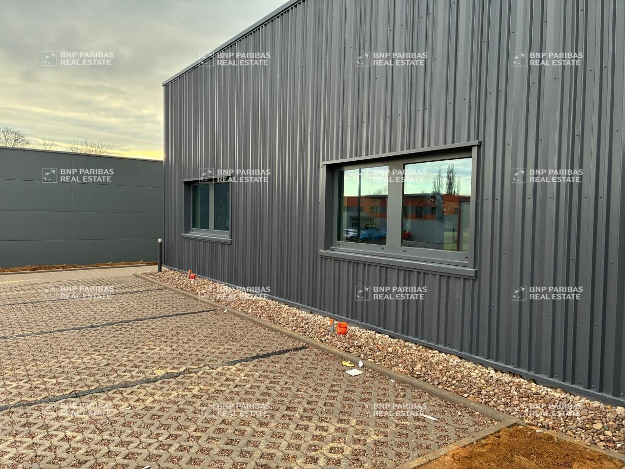 150 m² pour ce bureaux en location à Chavigny