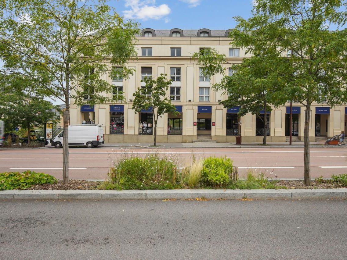 Location Bureaux 128 m² non divisibles 78000 Versailles