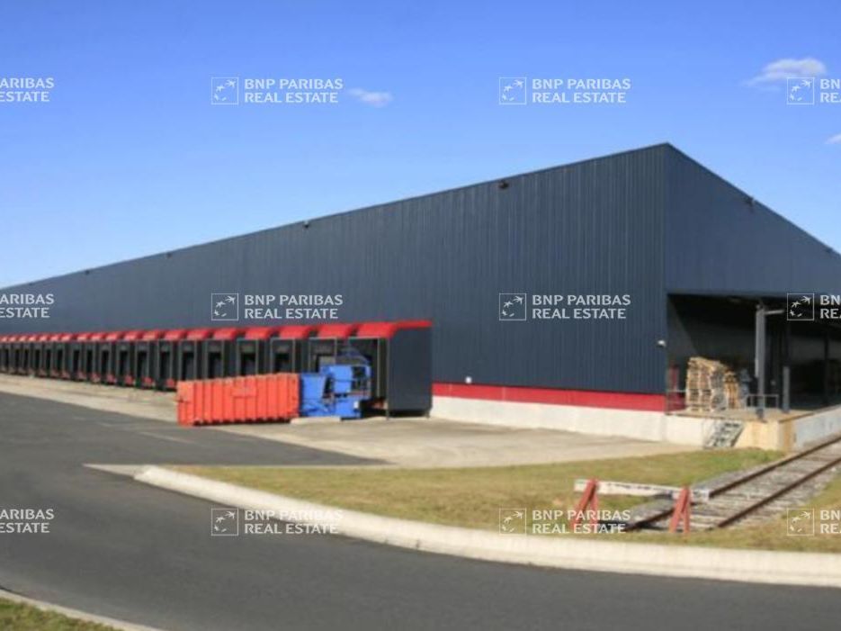 37612.8 m² pour cetentrepôts classe a en location à Meung-sur-loire