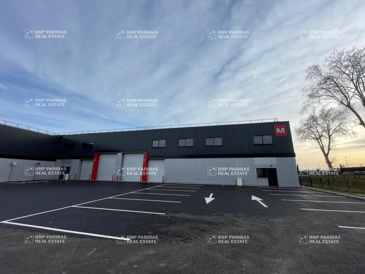 5416 m² pour ce activité en location à Bruguières