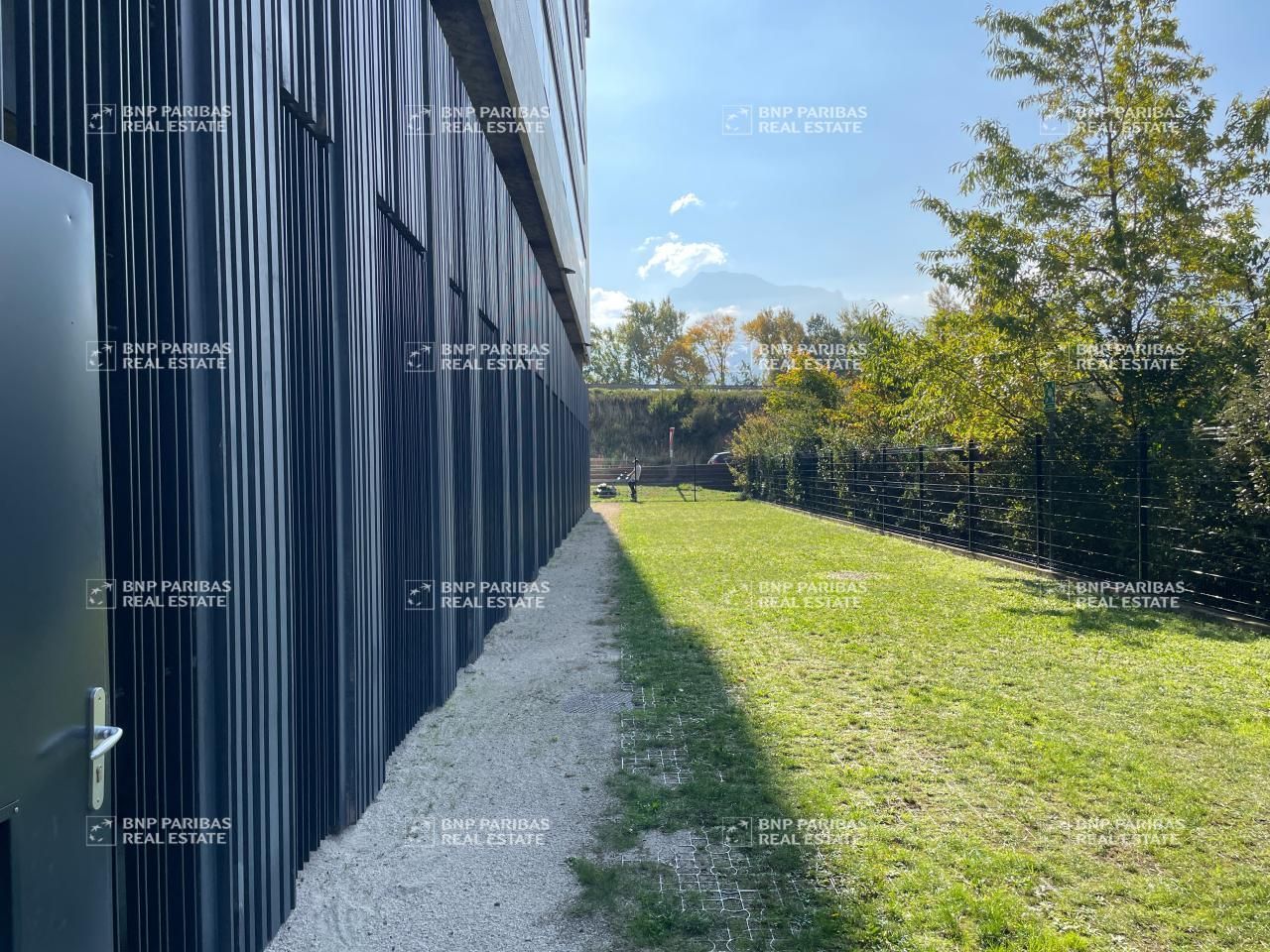 4354 m² pour ce bureaux en location à Saint-martin-le-vinoux