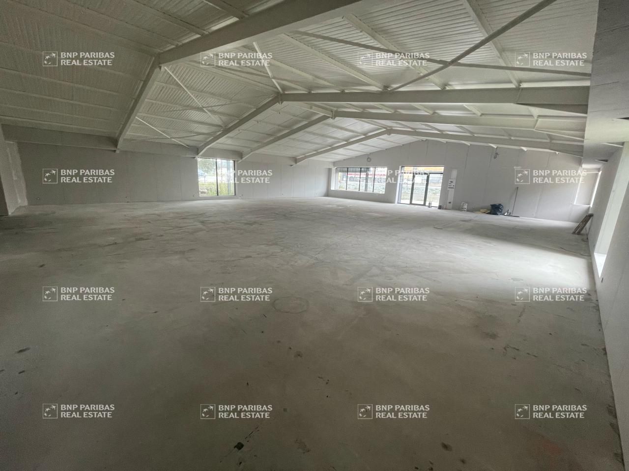 630 m² pour ce activité en location à La meziere