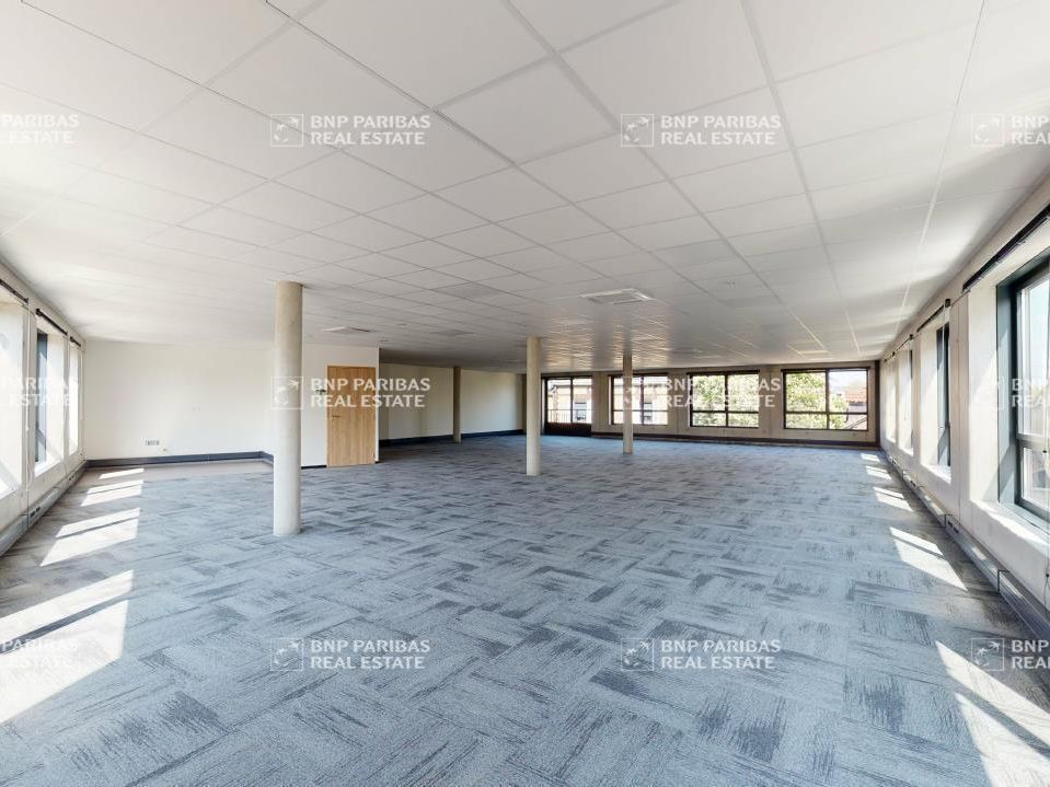 Location Bureaux 217.7 m² non divisibles 76140 Le petit-quevilly