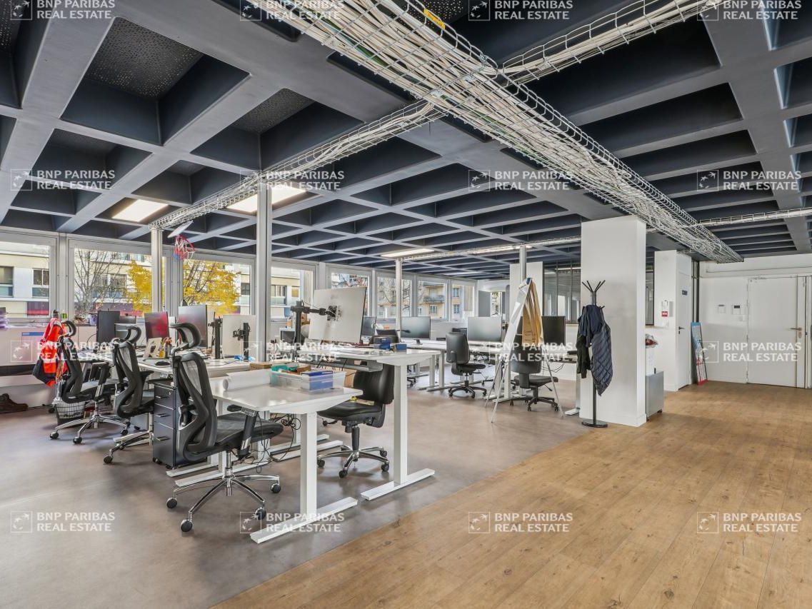 801 m² pour ce bureaux en location à Montrouge