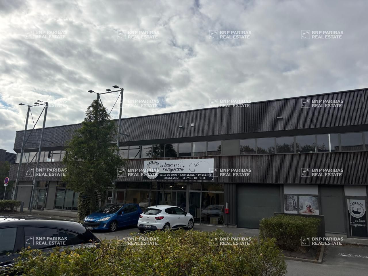 193 m² pour ce bureaux en location à La chapelle-d'armentières