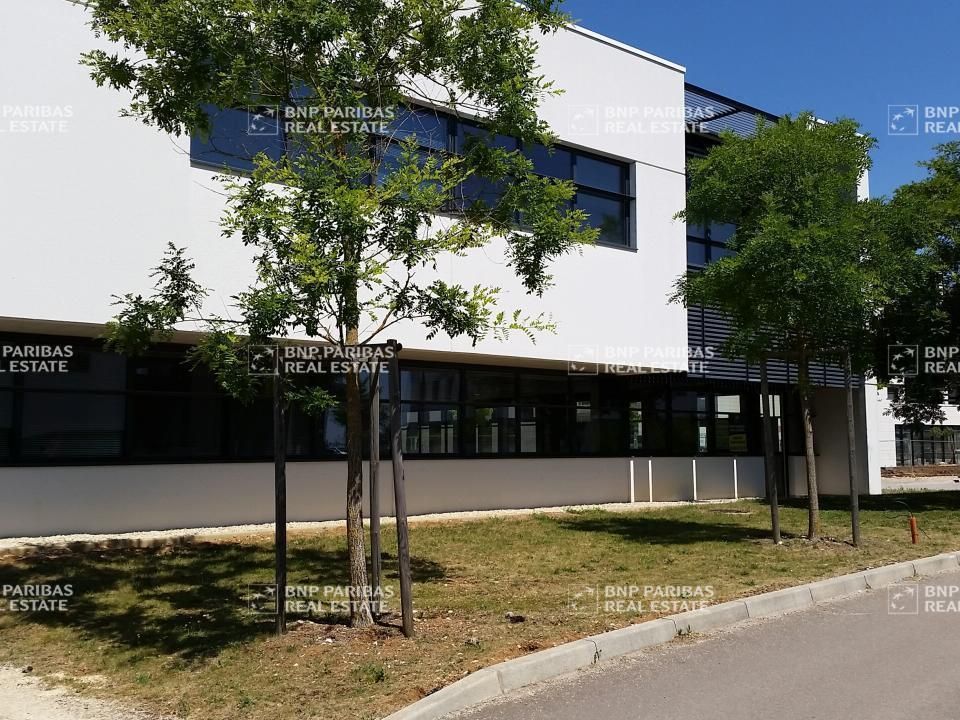 172 m² pour ce bureaux en location à Dijon