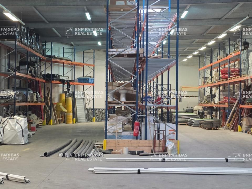 2930 m² pour ce activité en location à Collégien