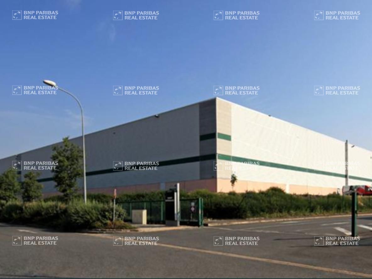 13326.94 m² pour cetentrepôts classe a en location à Ingré