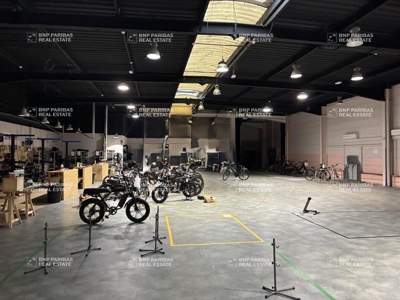 Location Activité 1200 m² non divisibles 33300 Bordeaux