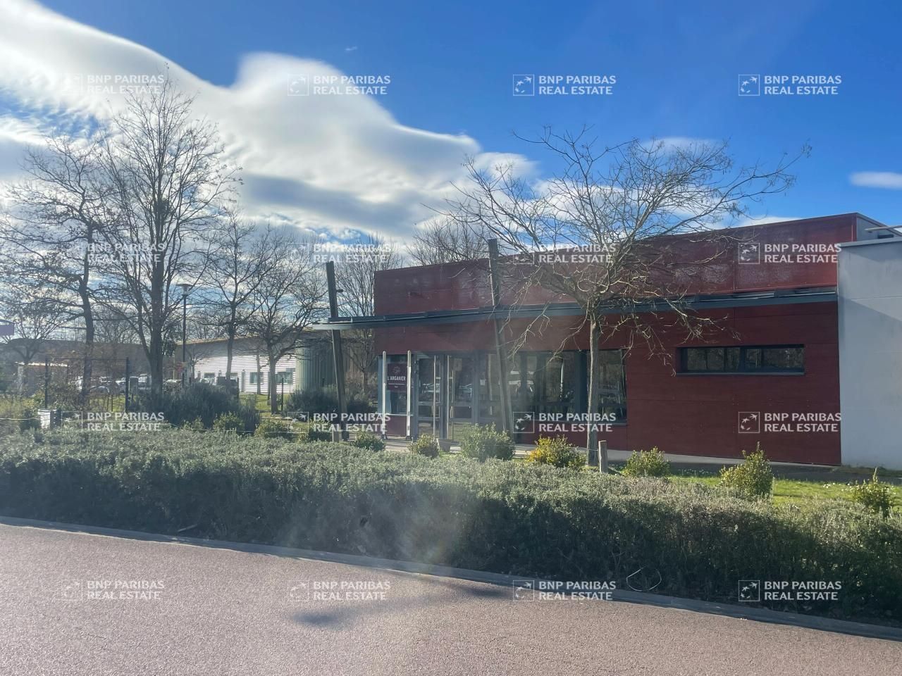 Location Bureaux 650 m² non divisibles 45160 Olivet