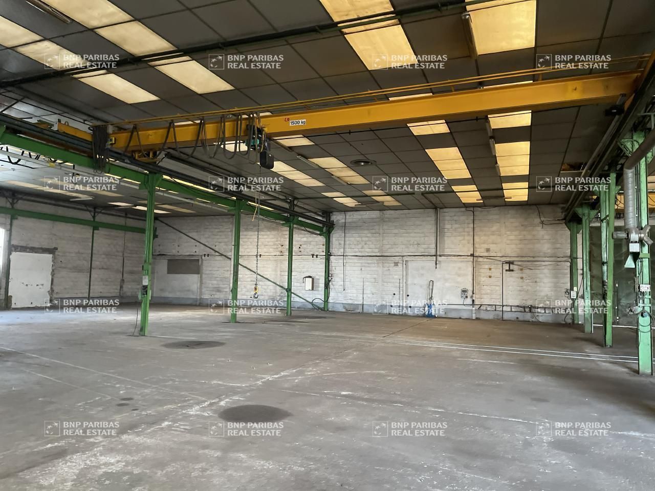 2013 m² pour ce activité en location à Ambarès-et-lagrave