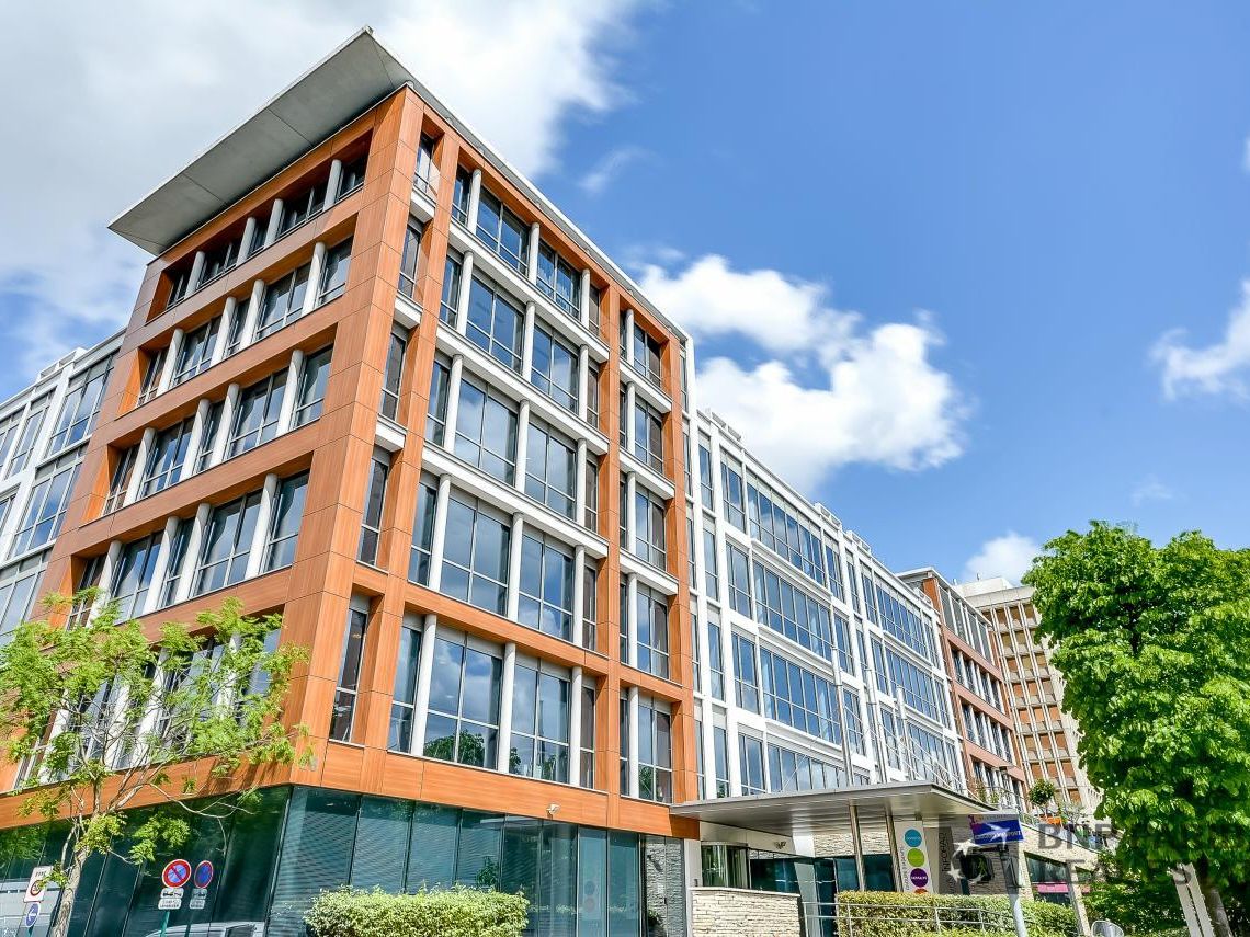 Location Bureaux 1686 m² divisibles 92150 Suresnes
